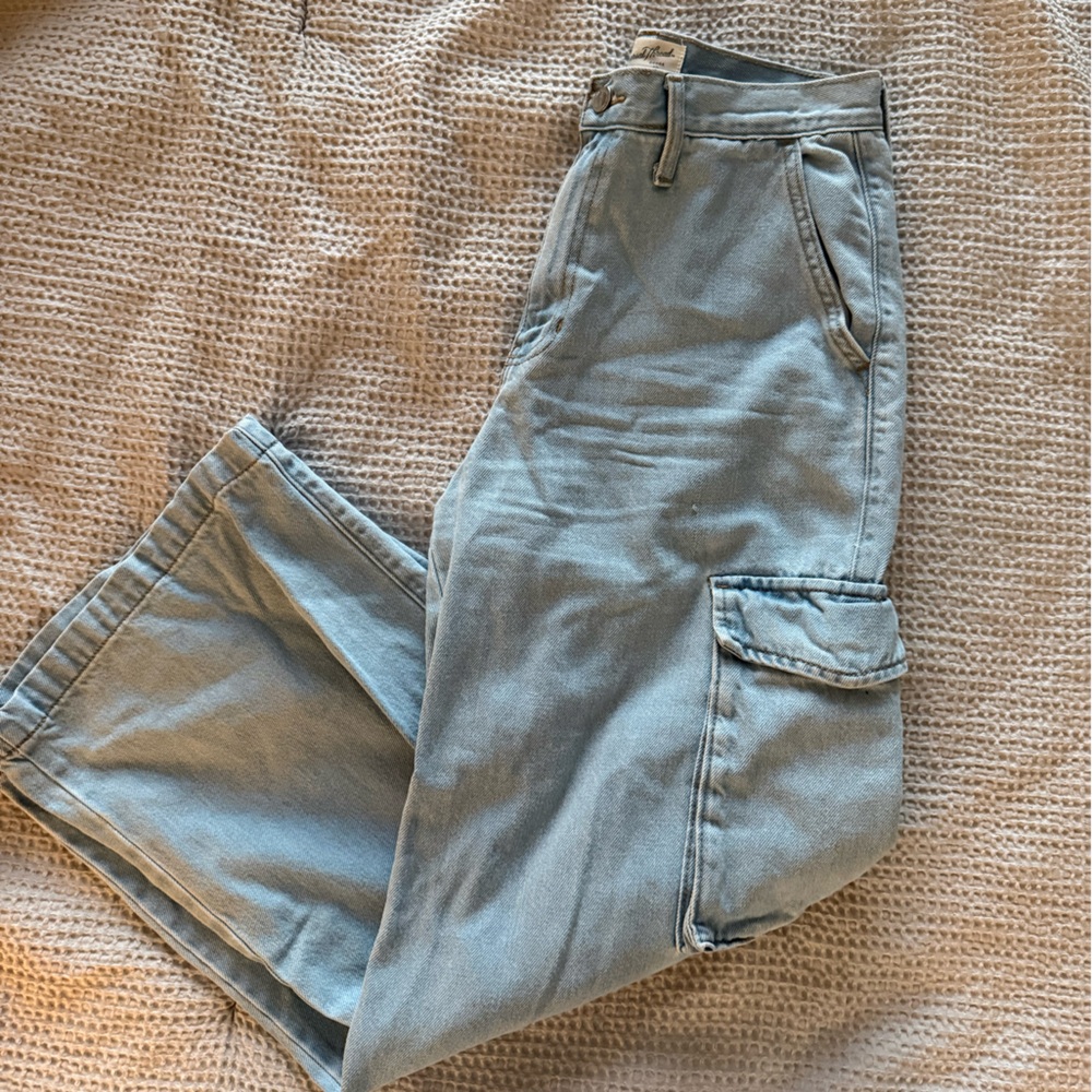 Universal Thread Light Blue Denim Jeans